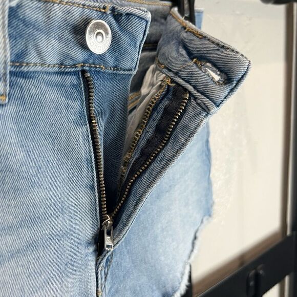 Divided by H&M short jean shorts light denim size 4 - Picture 5 of 14